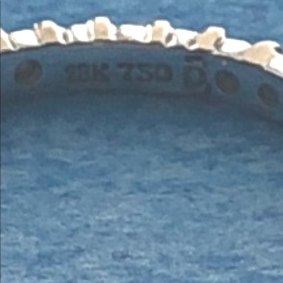 a beautiful 18 karat gold sapphire and diamond ring. - Picture 6 of 7